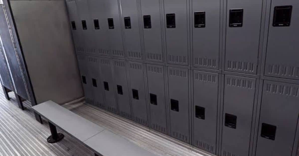 Mobile Locker Room Mobile Locker Room